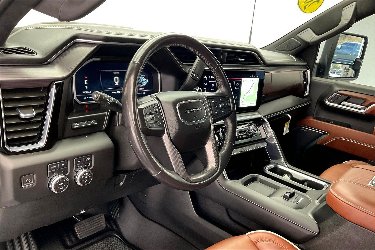 Used 2024 GMC Sierra 2500 Denali Ultimate AWD/4WD image 14