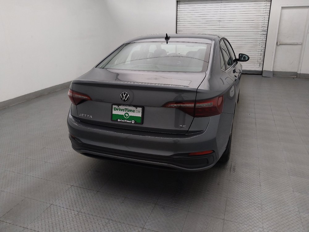 Used 2024 Volkswagen Jetta SE FWD image 7