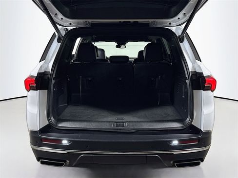 Certified 2025 Buick Enclave Preferred image 25