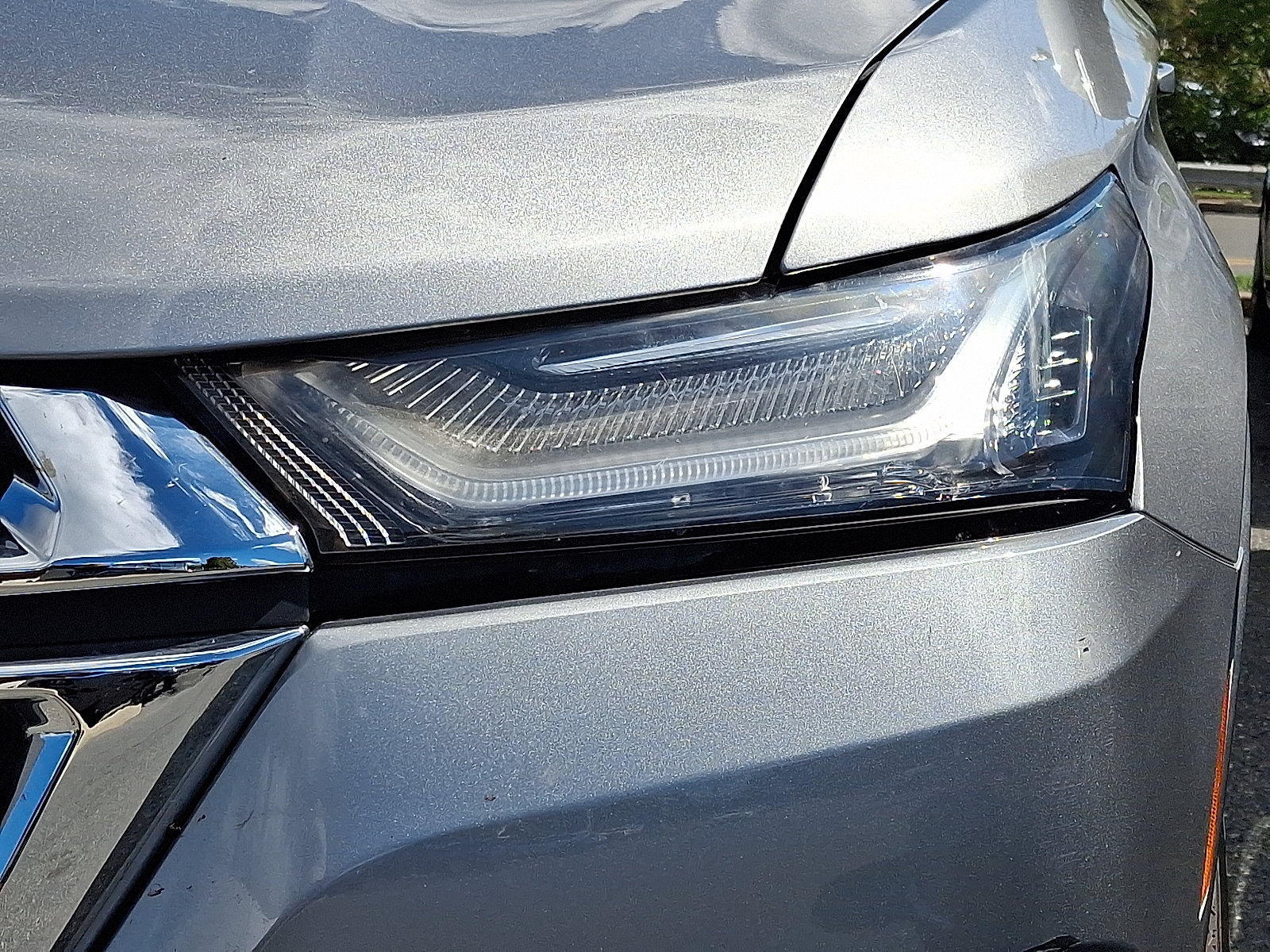 Used 2023 Chevrolet Traverse LS w/ Safety Package FWD image 8