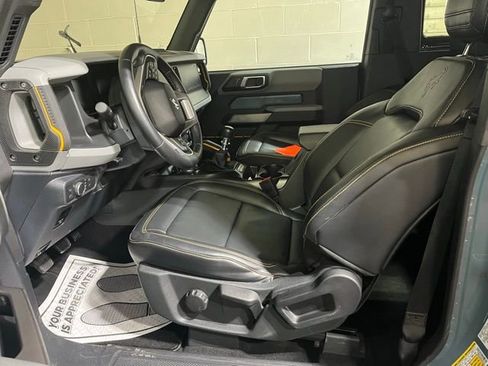 Used 2022 Ford Bronco Badlands image 2