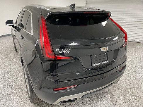 Used 2020 Cadillac XT4 Premium Luxury w/ Driver Awareness Package image 7