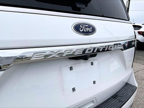 Used 2019 Ford Expedition Max Limited RWD image 32