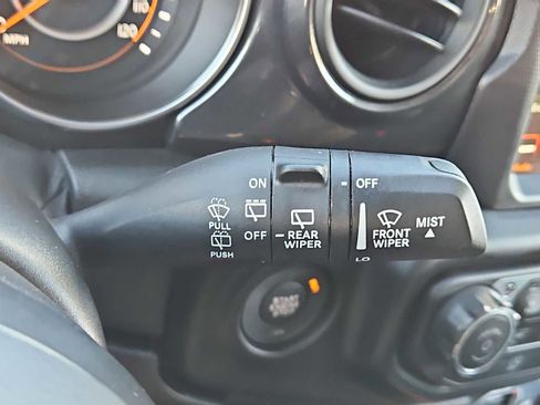 Used 2021 Jeep Wrangler Unlimited Sport image 24