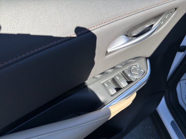 Certified 2024 Cadillac XT4 Luxury w/ Cold Weather Package AWD/4WD image 24