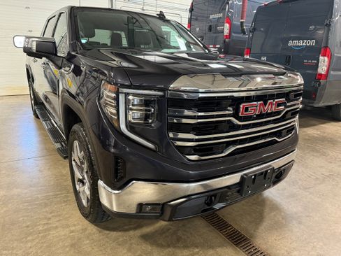 Used 2023 GMC Sierra 1500 SLT w/ SLT Premium Package AWD/4WD image 1