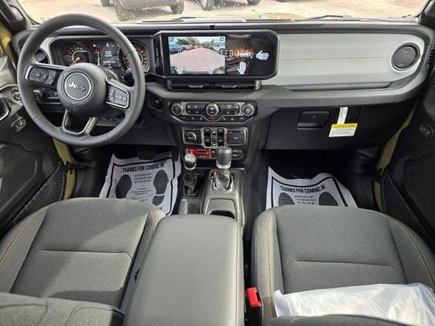 New 2025 Jeep Gladiator Willys image 34