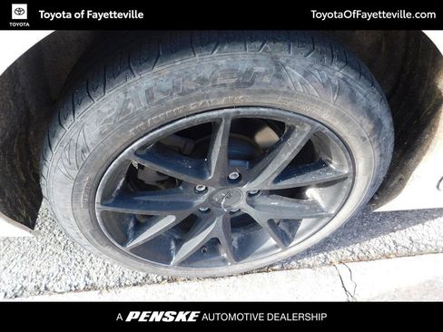 Used 2018 Toyota Camry LE image 8