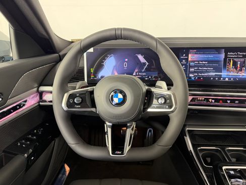 Used 2026 BMW 760i xDrive w/ Executive Package AWD/4WD image 15