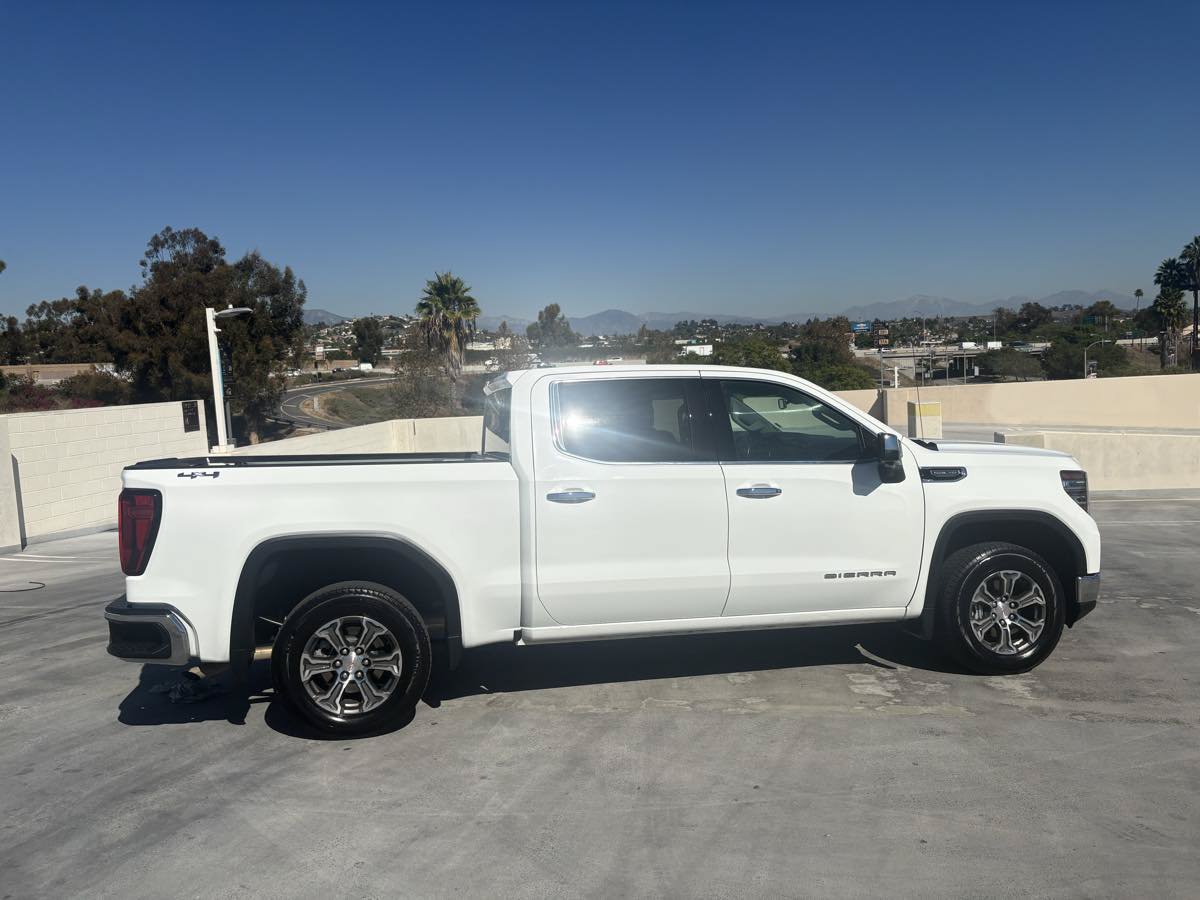 Used 2025 GMC Sierra 1500 SLT AWD/4WD image 34