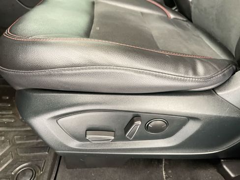 Used 2022 Ford Explorer ST-Line AWD/4WD image 12