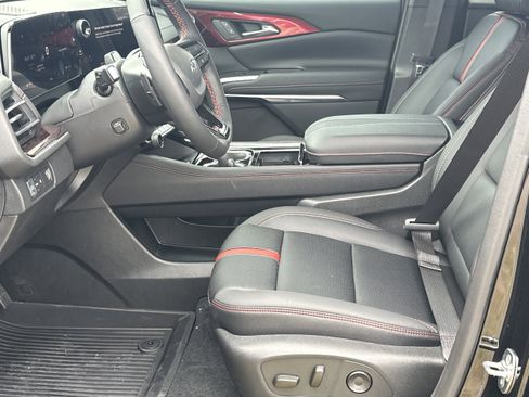 New 2026 Chevrolet Traverse RS w/ LPO, Floor Liner Package image 9