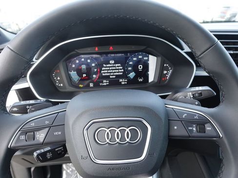 New 2025 Audi Q3 2.0T Premium image 18