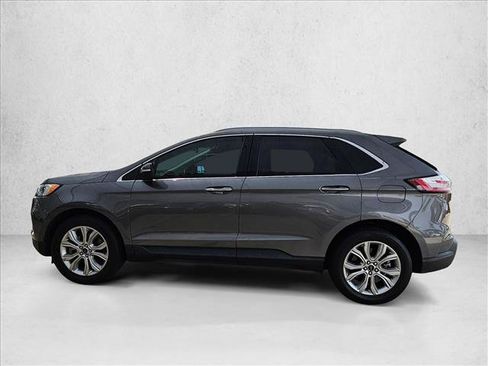 Used 2023 Ford Edge Titanium AWD/4WD image 8