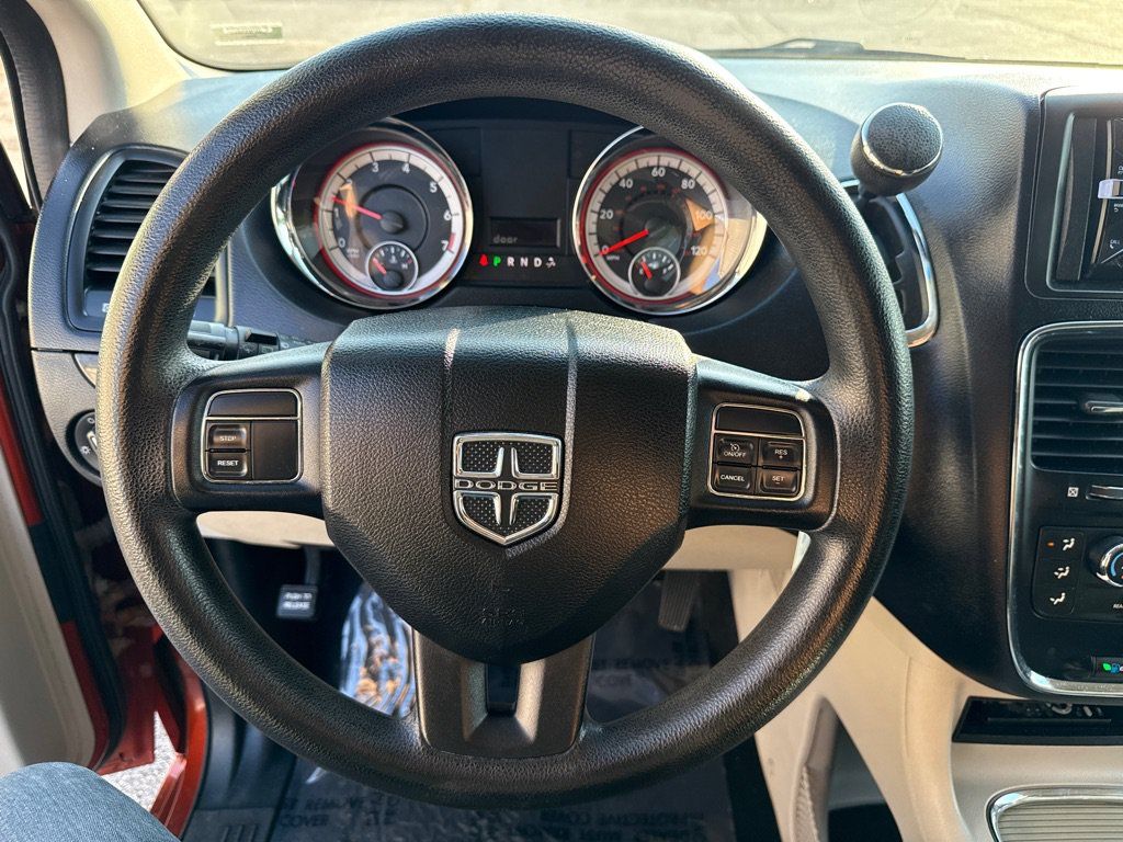 Used 2012 Dodge Grand Caravan SXT FWD image 16