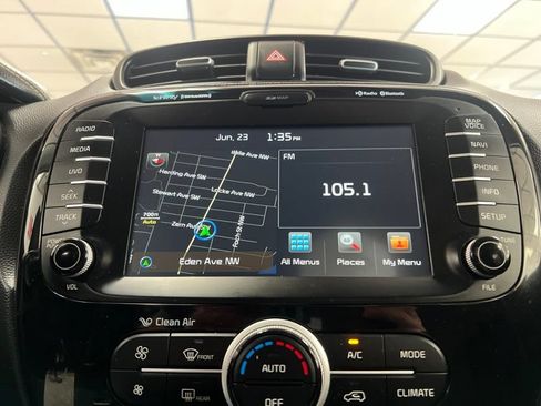 Used 2016 Kia Soul + w/ Audio Package FWD image 27