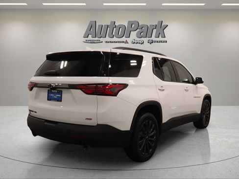 Used 2022 Chevrolet Traverse RS w/ LPO, Floor Liner Package AWD/4WD image 9