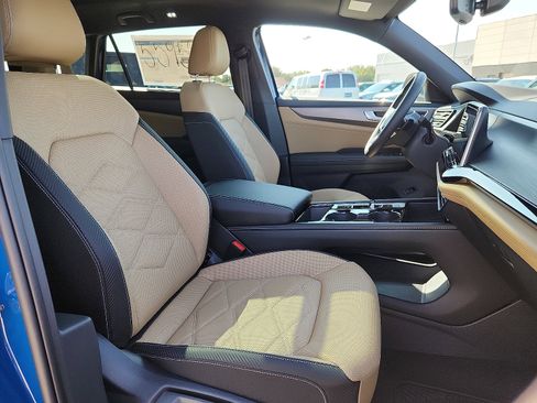 New 2026 Volkswagen Atlas Cross Sport SE image 15