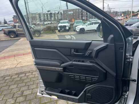 New 2025 Toyota 4Runner TRD Off-Road Premium image 16