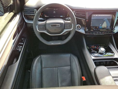 Used 2023 Jeep Wagoneer Series II image 13