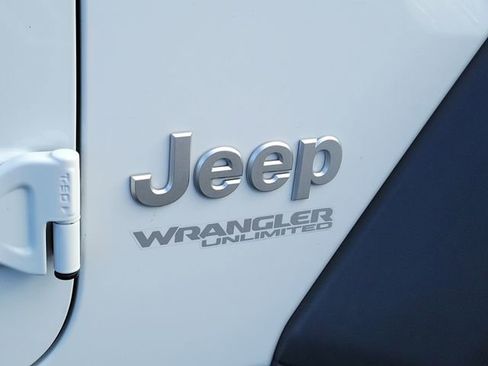 Used 2021 Jeep Wrangler Unlimited Sport AWD/4WD image 8
