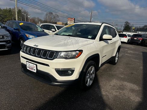 Used 2018 Jeep Compass Latitude w/ Cold Weather Group image 1