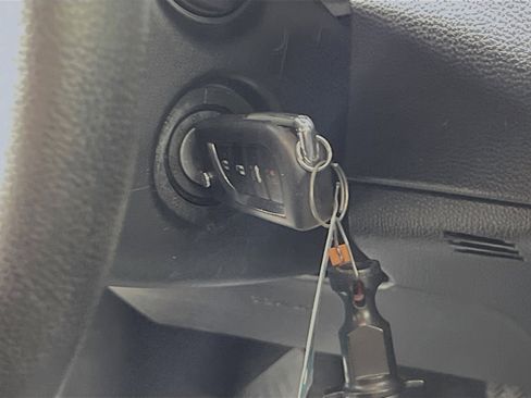 Used 2022 Toyota Corolla LE image 23