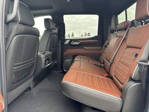New 2026 GMC Sierra 1500 Denali Ultimate w/ LPO, Black Badging Package AWD/4WD image 25