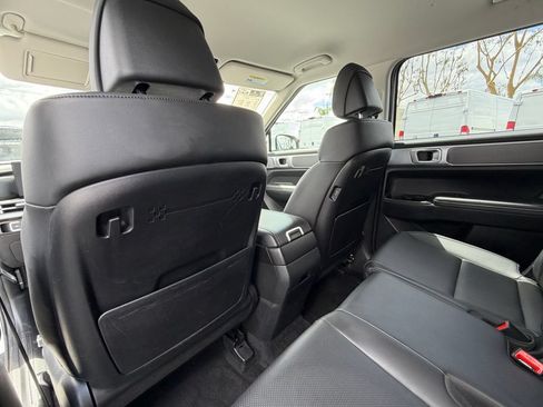 Used 2025 Hyundai Santa Fe SEL AWD/4WD image 34