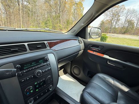 Used 2012 GMC Yukon SLT w/ SLT-2 Equipment Package AWD/4WD image 21