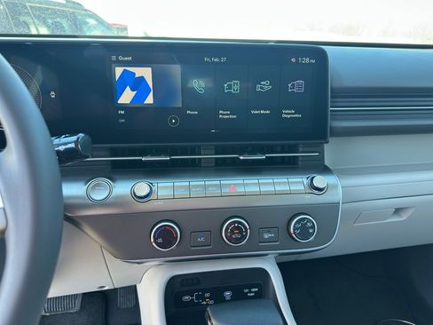 New 2026 Hyundai Kona SE image 18