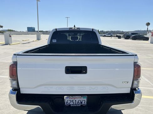 Used 2023 Toyota Tacoma TRD Off-Road AWD/4WD image 19
