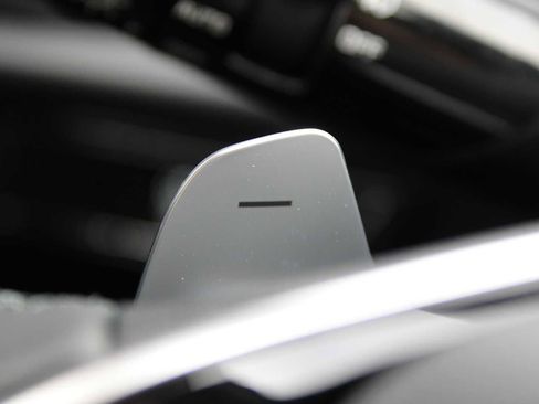 New 2025 Kia Niro EX image 24