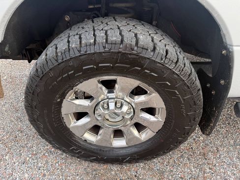 Used 2017 Ford F250 Lariat w/ Lariat Ultimate Package AWD/4WD image 9