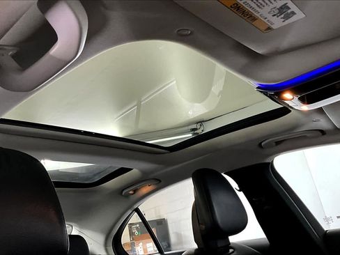 Used 2023 Mercedes-Benz C 300 4MATIC Sedan image 14