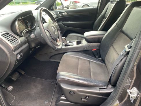 Used 2021 Jeep Grand Cherokee Laredo X AWD/4WD image 6