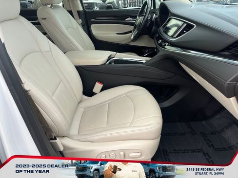 Used 2023 Buick Enclave Premium w/ Experience Buick Package image 20