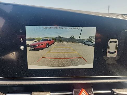 Used 2024 Kia Niro EX FWD image 22