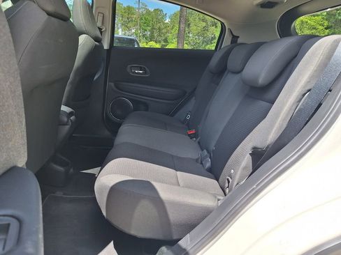 Used 2022 Honda HR-V EX image 12