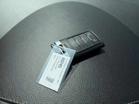 Used 2012 Cadillac SRX Premium image 27