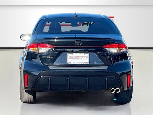 Used 2023 Toyota Corolla SE w/ SE Premium Package image 6