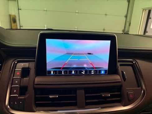 Used 2021 GMC Yukon SLT w/ SLT Premium Package image 21