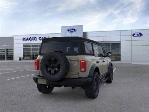 New 2025 Ford Bronco Big Bend w/ Black Diamond Package image 8