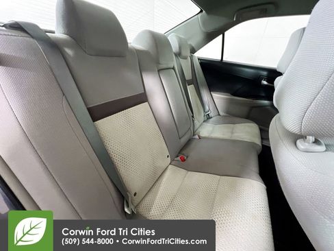 Used 2014 Toyota Camry LE image 16