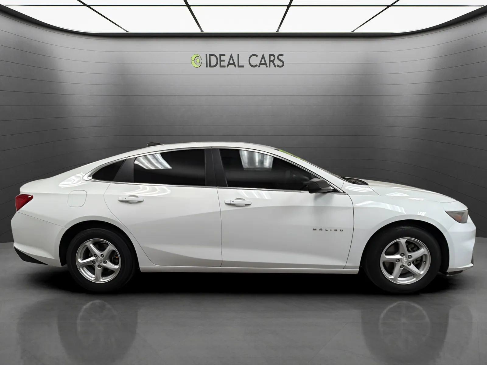 Used 2017 Chevrolet Malibu LS w/ LPO, Convenience Package 1 FWD image 4