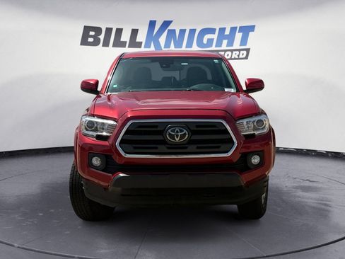 Used 2018 Toyota Tacoma SR5 RWD image 8