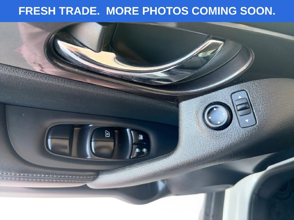 Used 2019 Nissan Rogue S w/ Special Edition Package FWD image 24