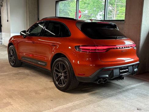Used 2023 Porsche Macan AWD/4WD image 3