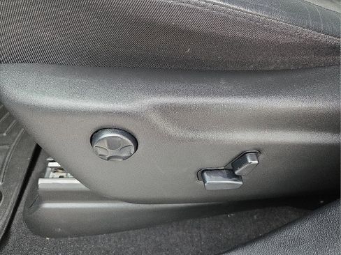 Used 2020 Jeep Grand Cherokee Altitude image 14