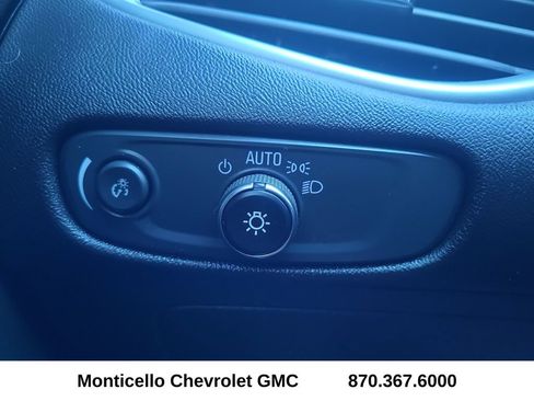 Used 2025 Chevrolet Malibu RS FWD image 17